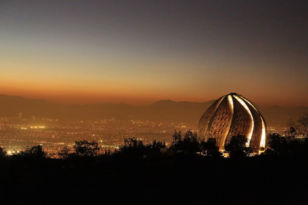 Bahá’í temple by Hariri Pontarini