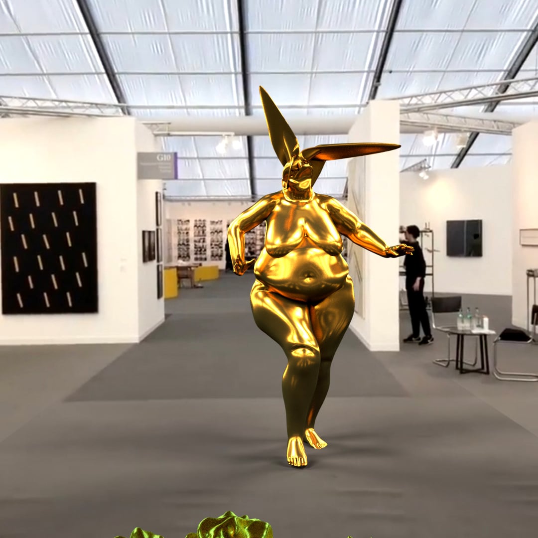 Marjan Moghaddam Explores Dazzling Shape-shifting 3D Forms