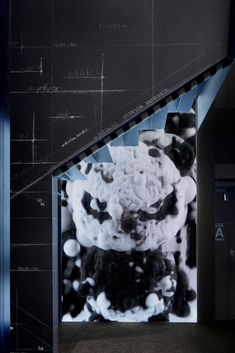 Hipanda's Experiential Space Redefines The Traditional Retail Experience Hipanda VisualAtelier8 FashionStore AR 2