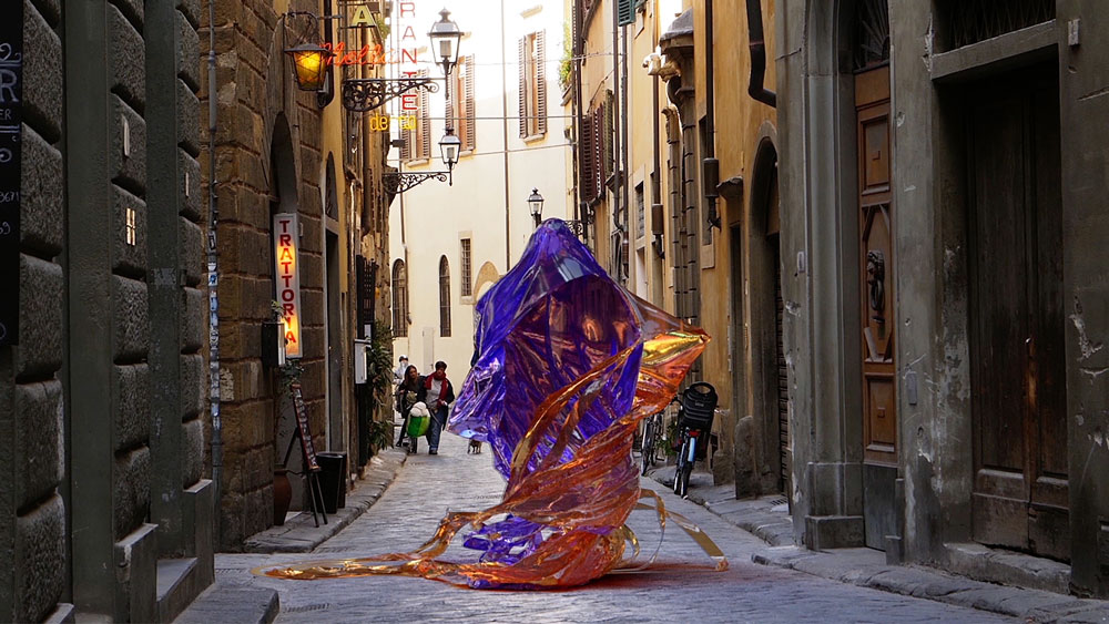 Kiyan Forootan Animates Dancing Phantom-Shaped Fabrics