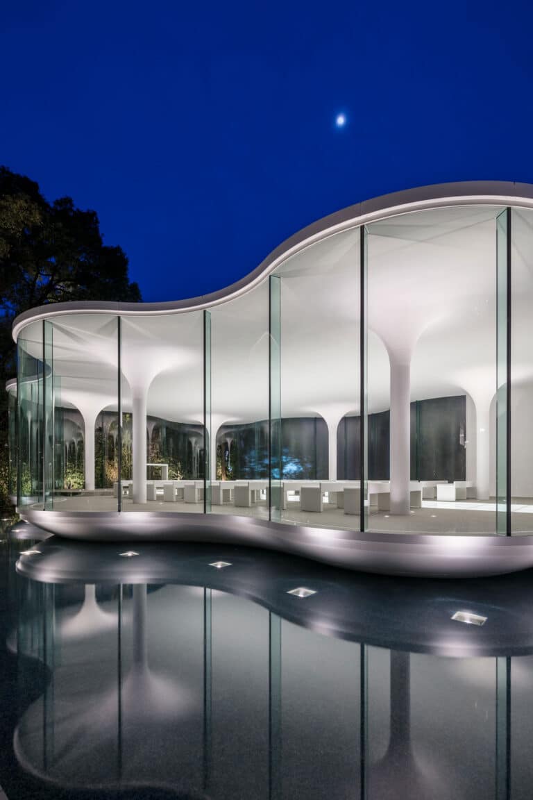 Cloud of Luster Chapel By KTX archiLAB Luster Chapel By KTX archiLAB