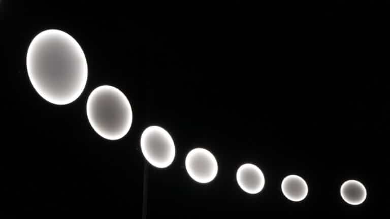 Duel, A Kinetic Light Installation By VOLNA Duel, A Kinetic Light Installation By VOLNA