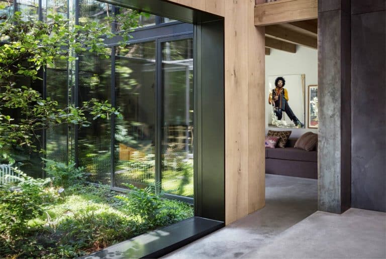 A Glass-Walled Peter's House By David Thulstrup Peter's House By David Thulstrup