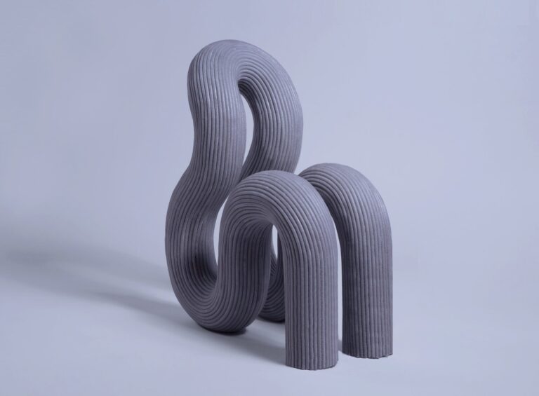 Diving Into Ara Thorose's Abstractive Cylinders World Diving Into Ara Thorose's Abstractive Cylinders World