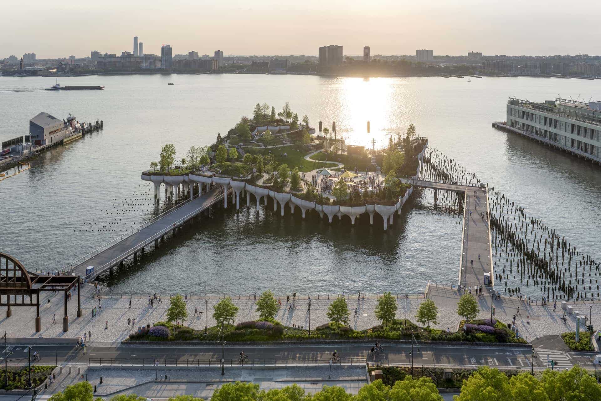 Heatherwick Studio Creates Green Oasis
