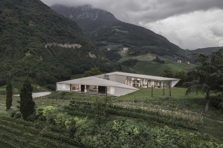 Peter Pichler Architecture Landscapes The Villa At The Home Of Gewürztraminer Wine Peter Pichler Architecture Landscapes The Villa At The Home