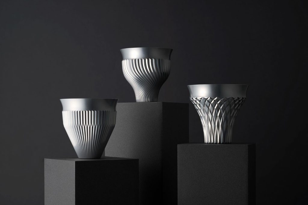 The beautiful and functional design of HAKUSAKU sake cups