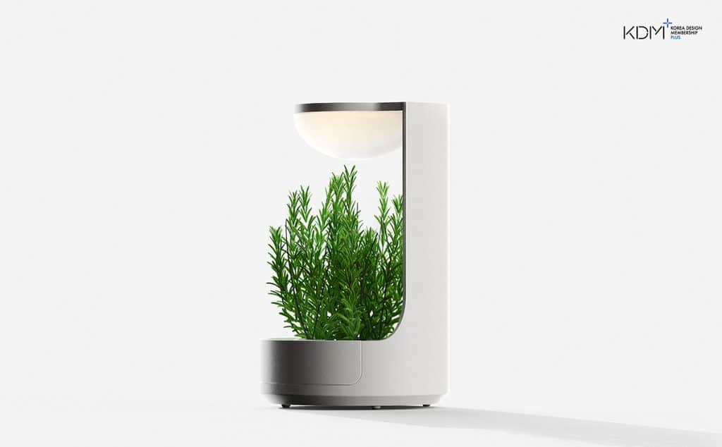 Planta: Bridging the Gap Between Virtual Space and Nature for Enriching Home Gardening