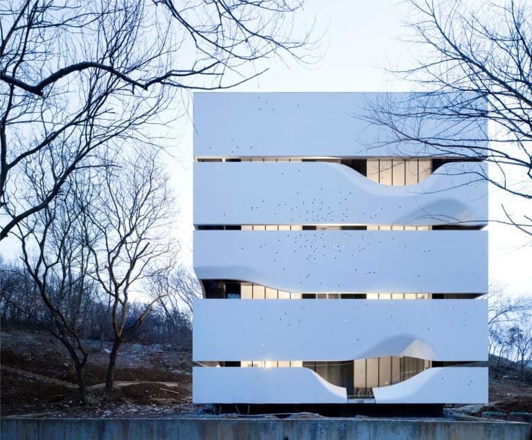 AZL Architects Designs Living Space In The Spirit of Pagoda AZL Architects Designs Living Space