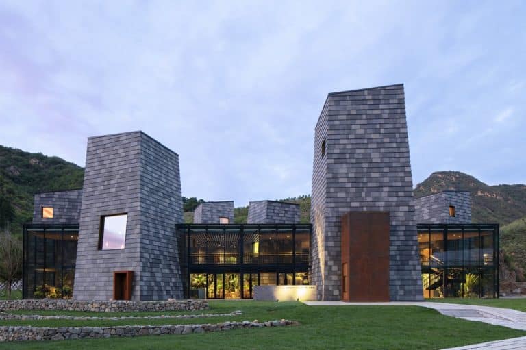 B.L.U.E. Provides An Opportunity For Modern People To Encounter And Interact With Nature B.L.U.E. Provides An Opportunity