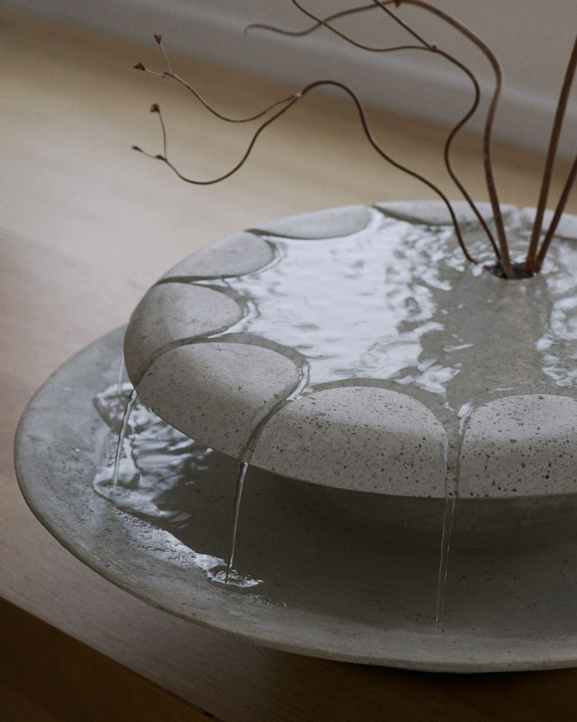 The Loop Fountain: Timeless Elegance in Miniature