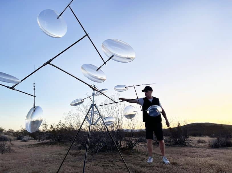 Vincent Leroy's Floating Lenses: Harmonizing Reality and Illusion in Joshua Tree