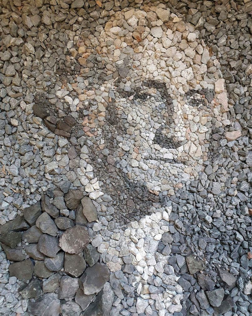 Justin Bateman: Mastering the Art of Ephemeral Pebble Mosaics