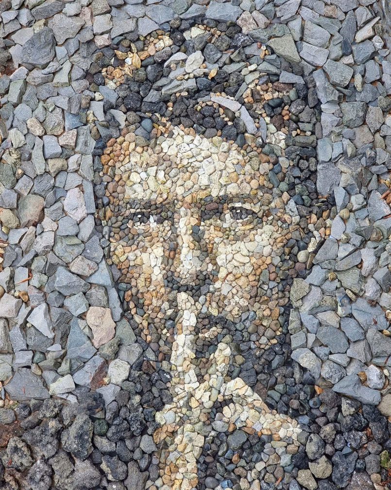 Justin Bateman: Mastering the Art of Ephemeral Pebble Mosaics