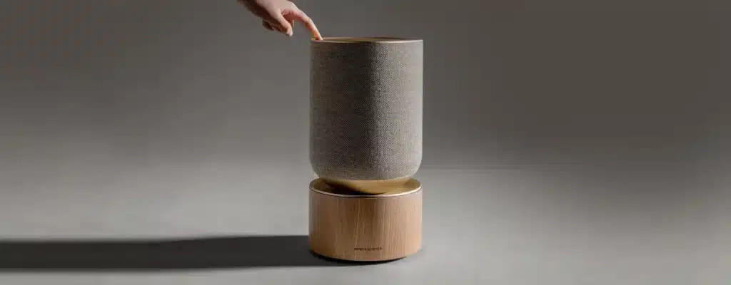 High-end speakers with modern design and advanced audio technology from Visual Atelier 8.