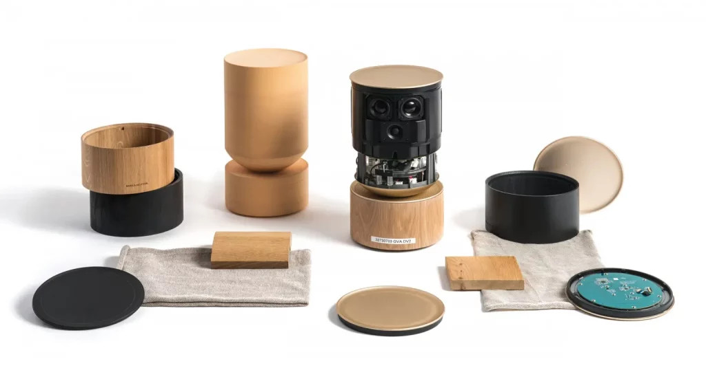High-end speakers with modern design and advanced audio technology from Visual Atelier 8.