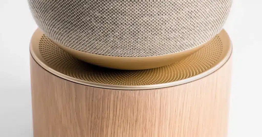 High-end speakers with modern design and advanced audio technology from Visual Atelier 8.