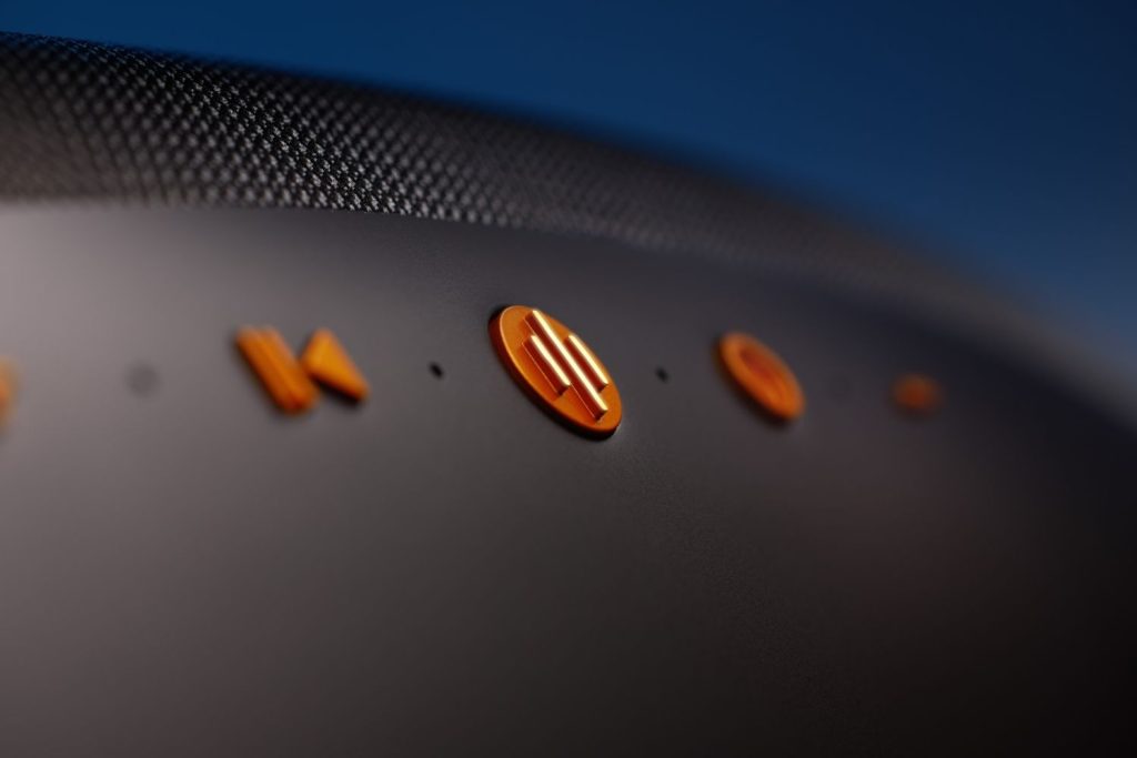 Introducing the Zeppelin McLaren Edition: Fusion of Iconic Design and Superior Sound