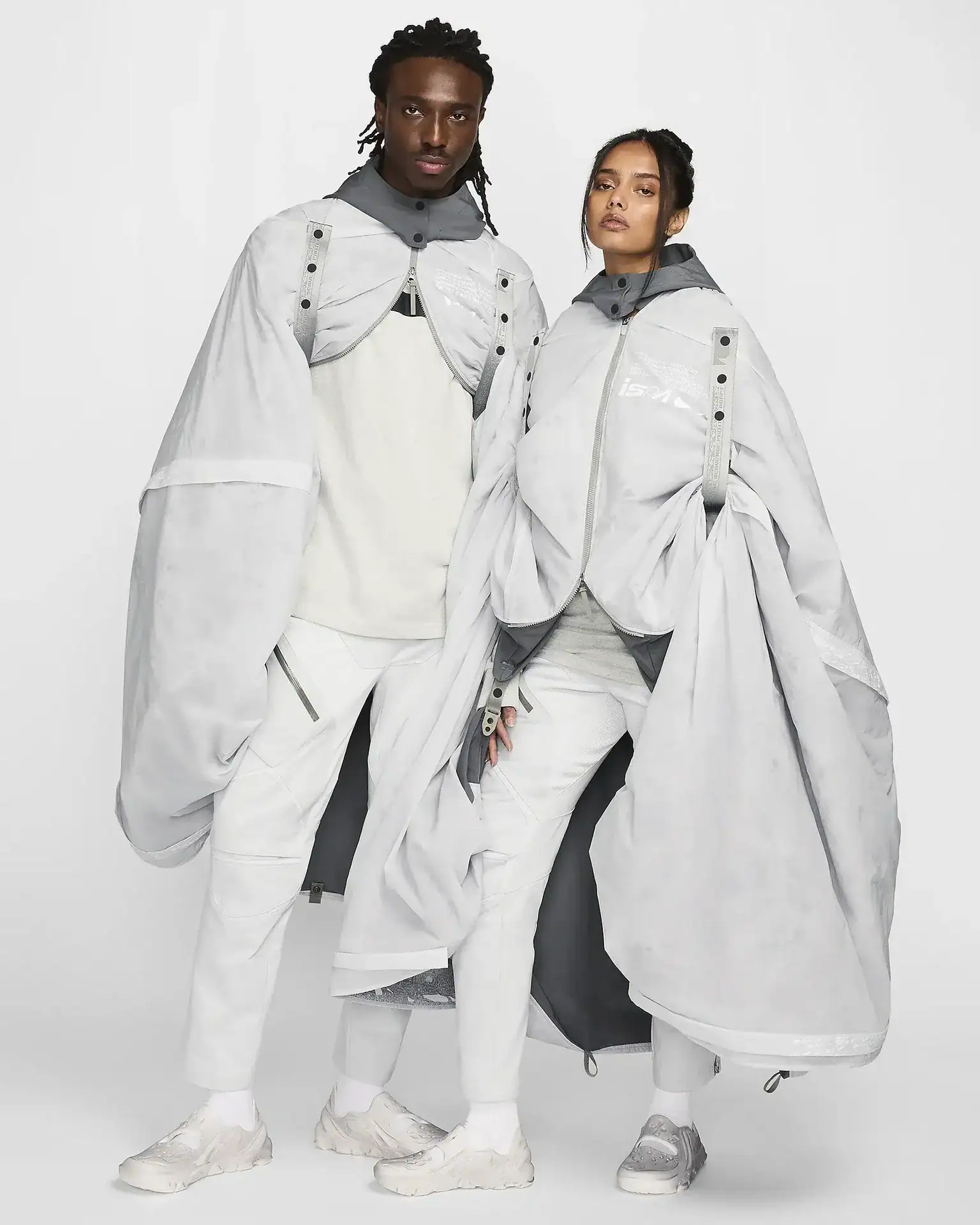 Nike ISPA Metamorph Poncho is A Sustainable Hybrid Innovation