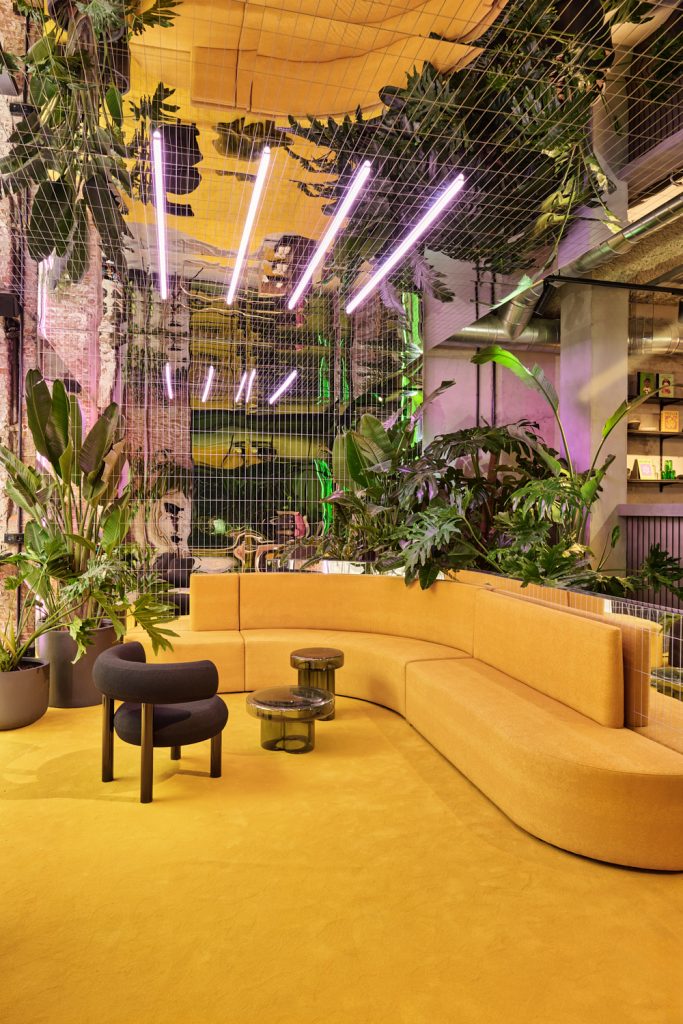 Lynk & Co and Masquespacio Unveil Creative Oasis in Madrid