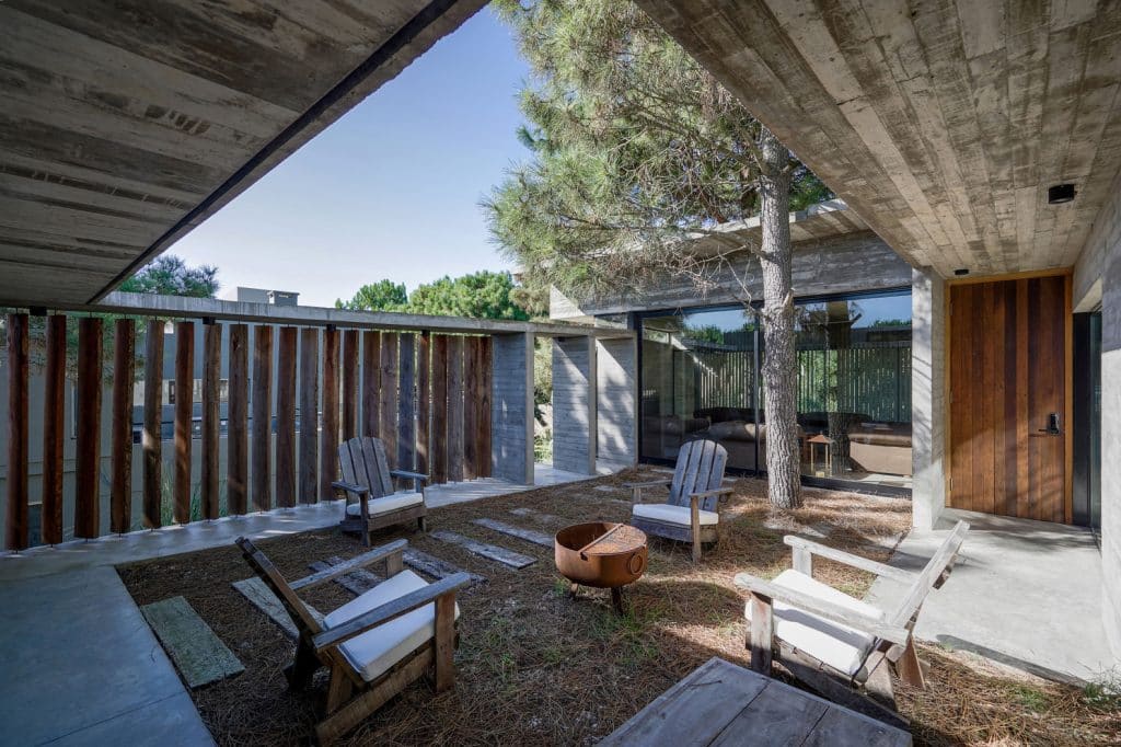 Loma House is Integrating Modern Design with Natural Dunes