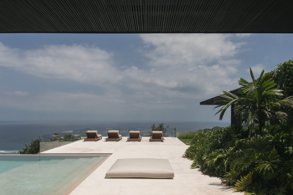 The V House is A Poetic Vision Overlooking Lombok’s Beauty