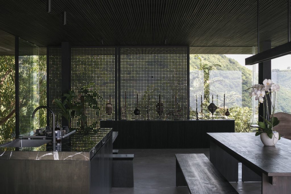 The V House is A Poetic Vision Overlooking Lombok’s Beauty