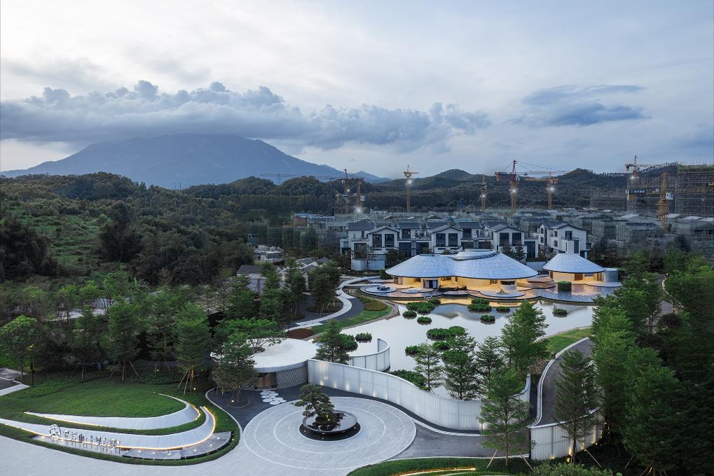 The Aluminum Mountain by Wutopia Lab, a symbolic space of harmony and contemplation