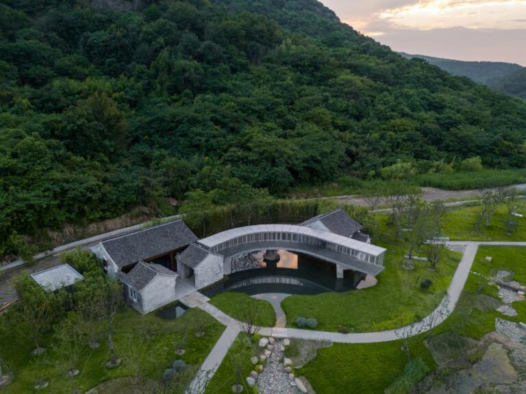 Lakeside Teahouse by Domain Architects, a serene retreat inspired by traditional Chinese aesthetics Modern architectural landscape design with traditional elements in lush green forest setting.