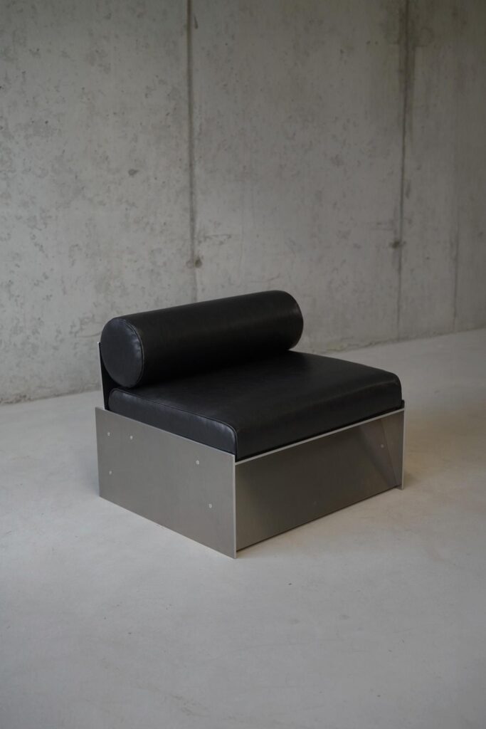 Drone Modular Sofa Chair Jakub Kubica visualatelier8 design 1