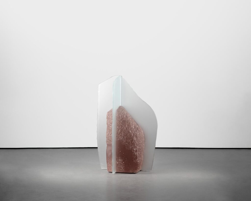 Plain Cuts_Remediated SS22301: Wonmin Park’s sculptural vision in light