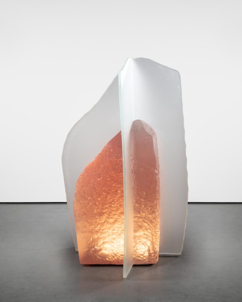 Plain Cuts_Remediated SS22301: Wonmin Park’s sculptural vision in light