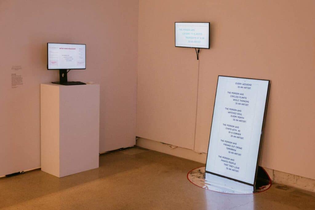 In-circle Series by Yuwen Huang: The artistic identity on blockchain