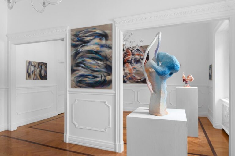 Abstract painting by Xintong Gao illustrating the flow of qi with vibrant brushstrokes