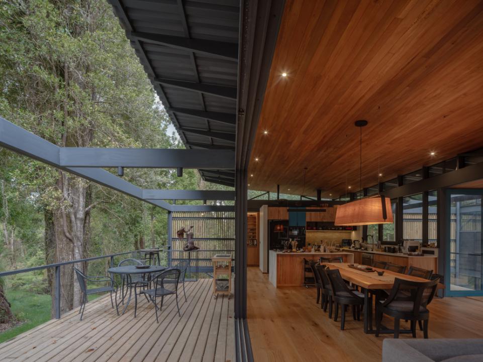 Huacho Oak House by Hebra Arquitectos blends nature with minimalist design