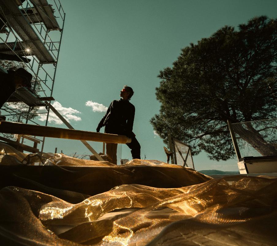 Thanos Zakopoulos working at HO-MA-GE installation