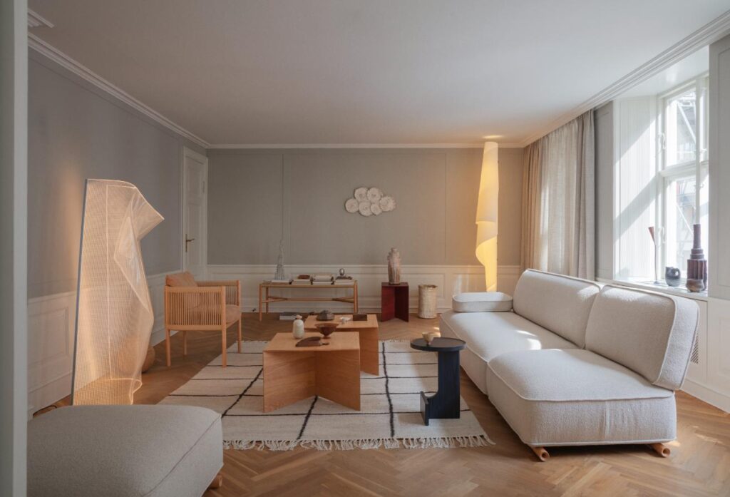 EST.18 connects Ariake and Parachilna in a serene design space