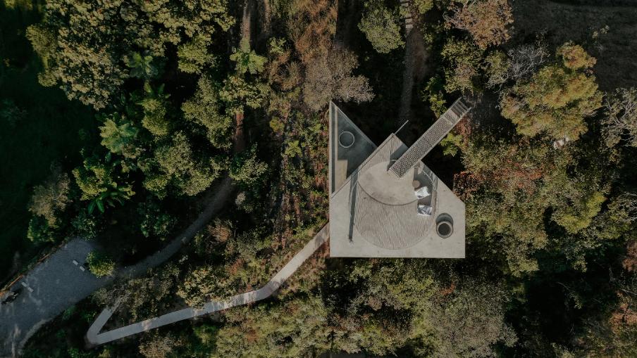Atelier García designs Concrete House in dialogue with the landscape