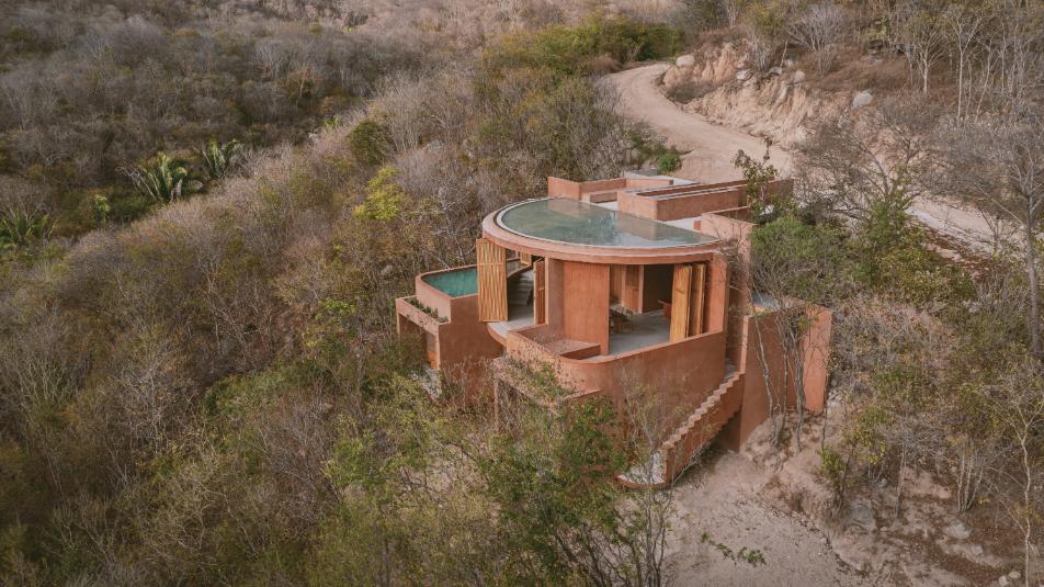 Casa Tobi by Espacio 18 embraces Oaxacan landscape and tradition