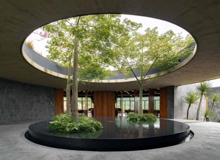 La Pedrera Clubhouse in Atlixco by Taller Ezequiel Aguilar Martínez La Pedrera Clubhouse in Atlixco by Taller Ezequiel Aguilar