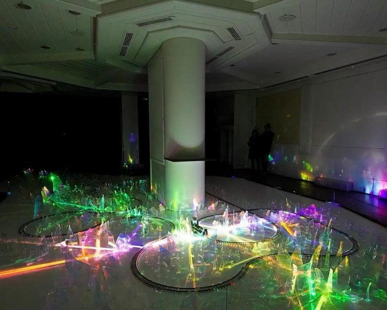 Sven Sauer installation Deviation shows how broken glass reflects