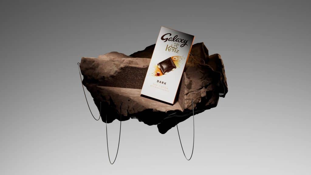 Product detail of Galaxy Kenz packaging with refined lighting
