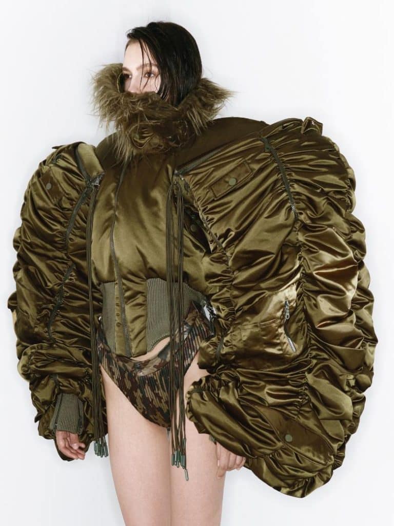 Tailored look by Aojierou merging masculine and feminine lines