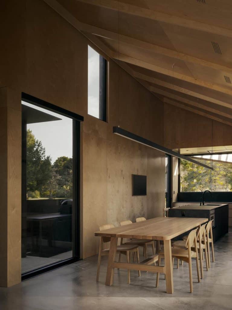 South Bay Residence by StudioAC connects architecture and landscape -