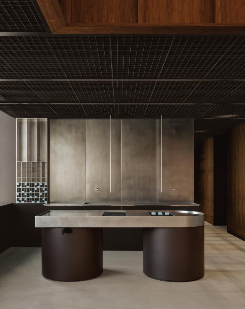 Atelier Carle creates OAKV a serene light filled medical clinic in Toronto -