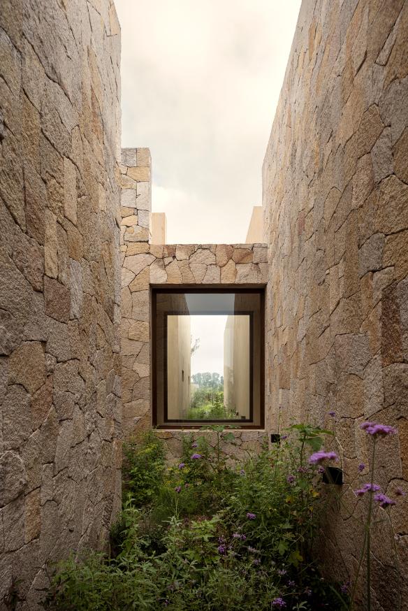 Casa San Francisco by Jorge Garibay Architects connects architecture and time -