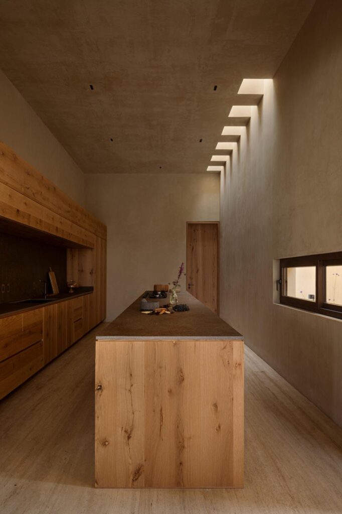 Casa San Francisco by Jorge Garibay Architects connects architecture and time -