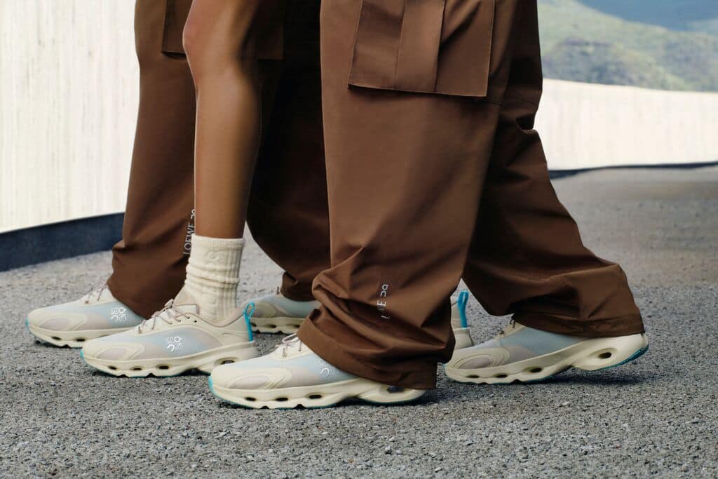 Detail view of Cloudsolo heel showing single CloudTec® Cloud element and Helion™ superfoam midsole