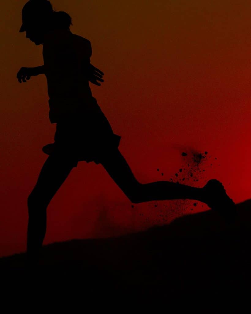 Runner wearing Stunt Devil glasses during a sandstorm horizon