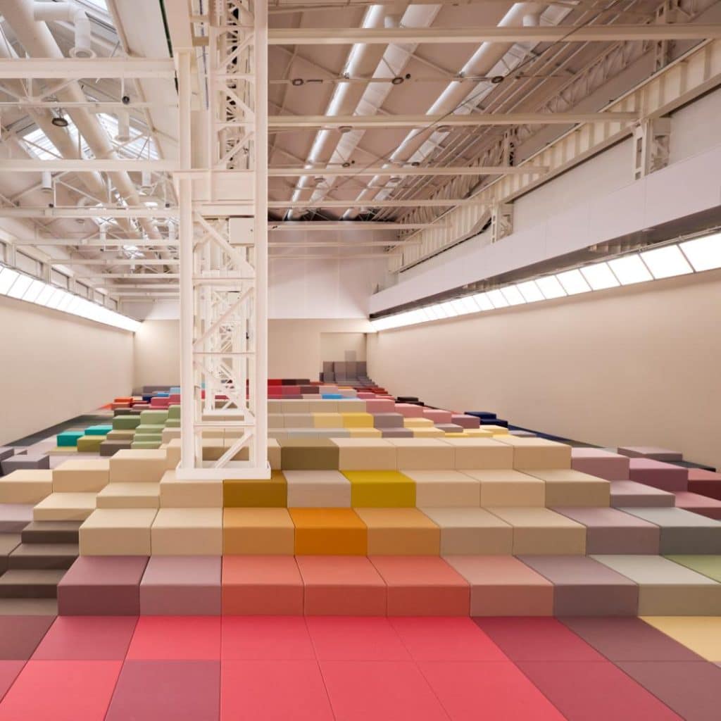 Marc Newson creates immersive set design for FENDI SS26